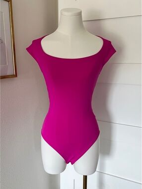 Express Body Contour Square Neck Bodysuit